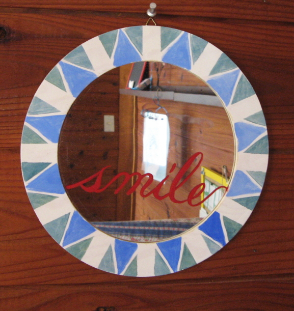 calligraphy mirror "smile"